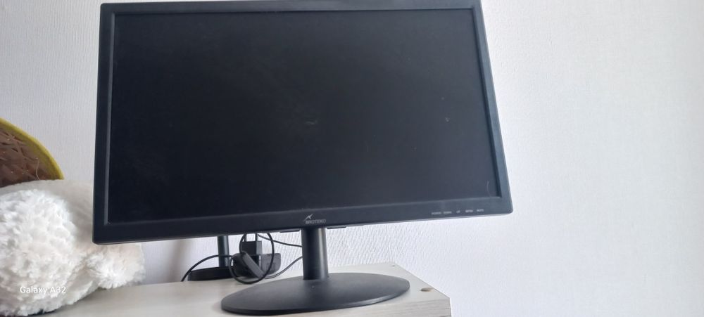 Монитор 18.5 дюймов