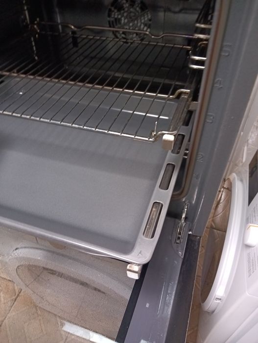 Като нова печка за вграждане Сименс Siemens с две години гаранция!