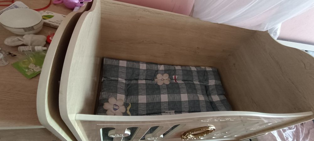 Detiskiy mebel xolati yangi ishlatilmagan