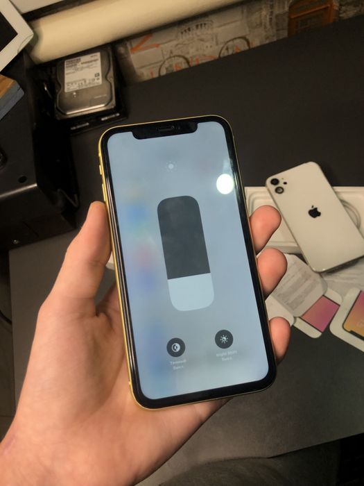 СРОЧНО!!! Продам iPhone 11 Yellow 128Гб