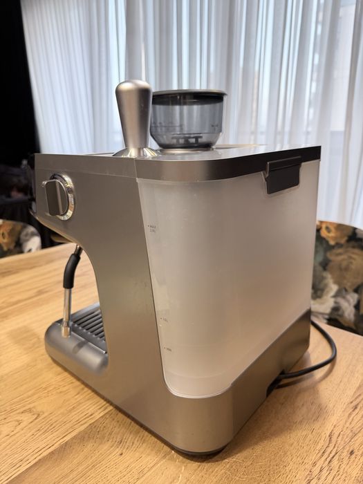 Професионална еспресо машина BEEM с вградена мелачка