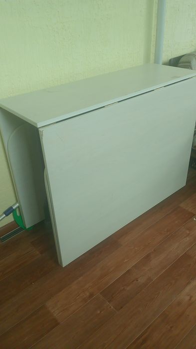 Продам стол  книжка