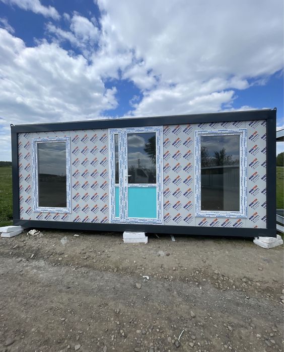 Container comercial cu vitrina la comanda