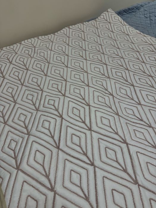 ХИТ Увеличенные покрывала на кровать Постельное