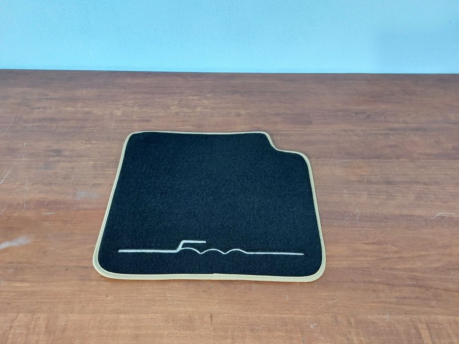 Covorase auto din mocheta dedicate FIAT 500