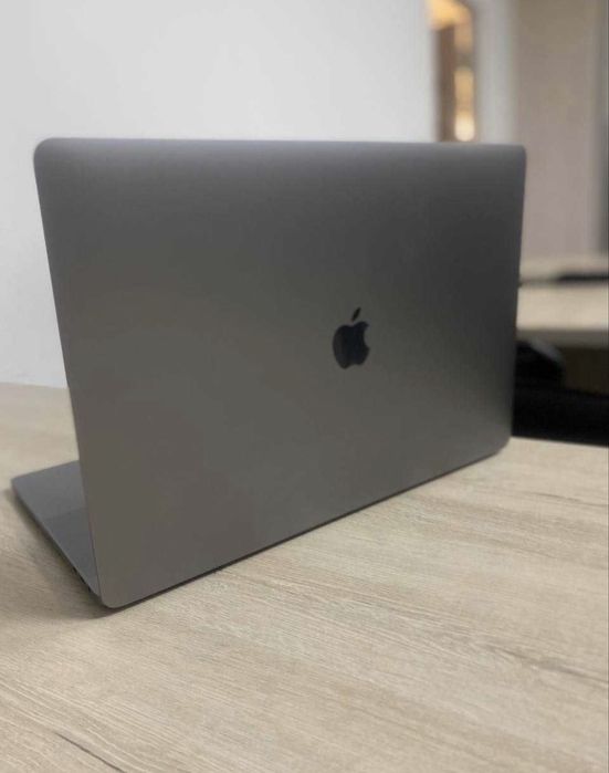 Macbook 15 pro 512