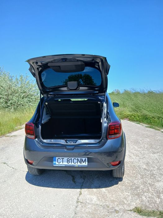 Proprietar, vand Dacia Sandero, an fabricatie august 2019. O vand deoarece detin doua masini in familie si una dintre ele trebuie sa plece.