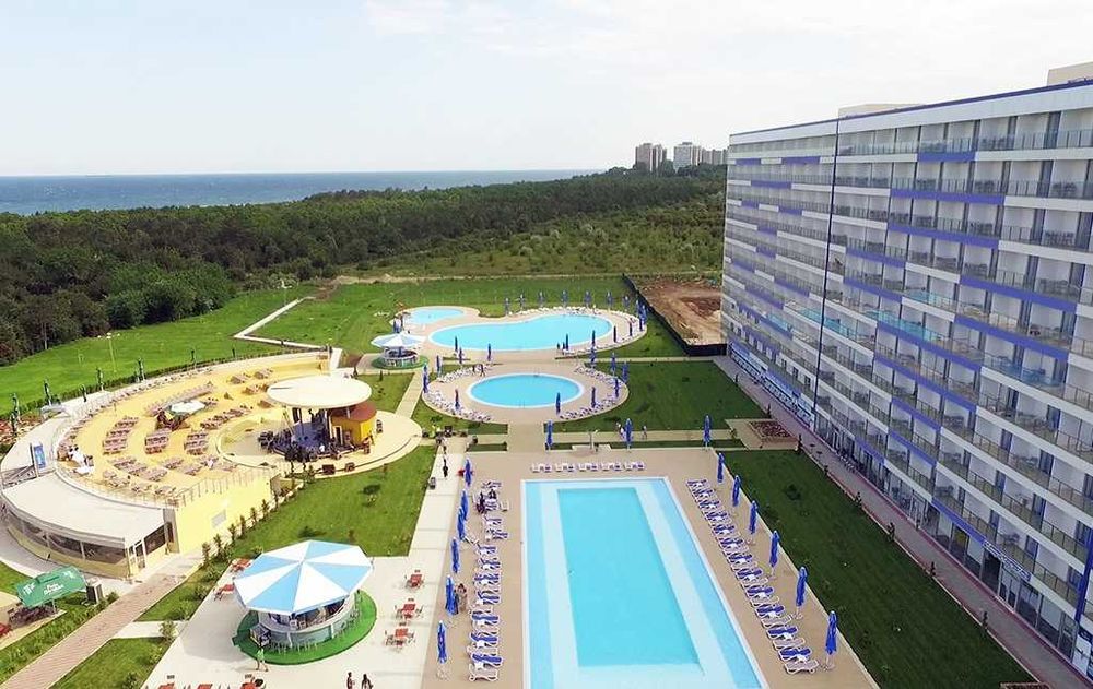 Inchiriez condo Blaxy vedere mare 11-18 Iulie