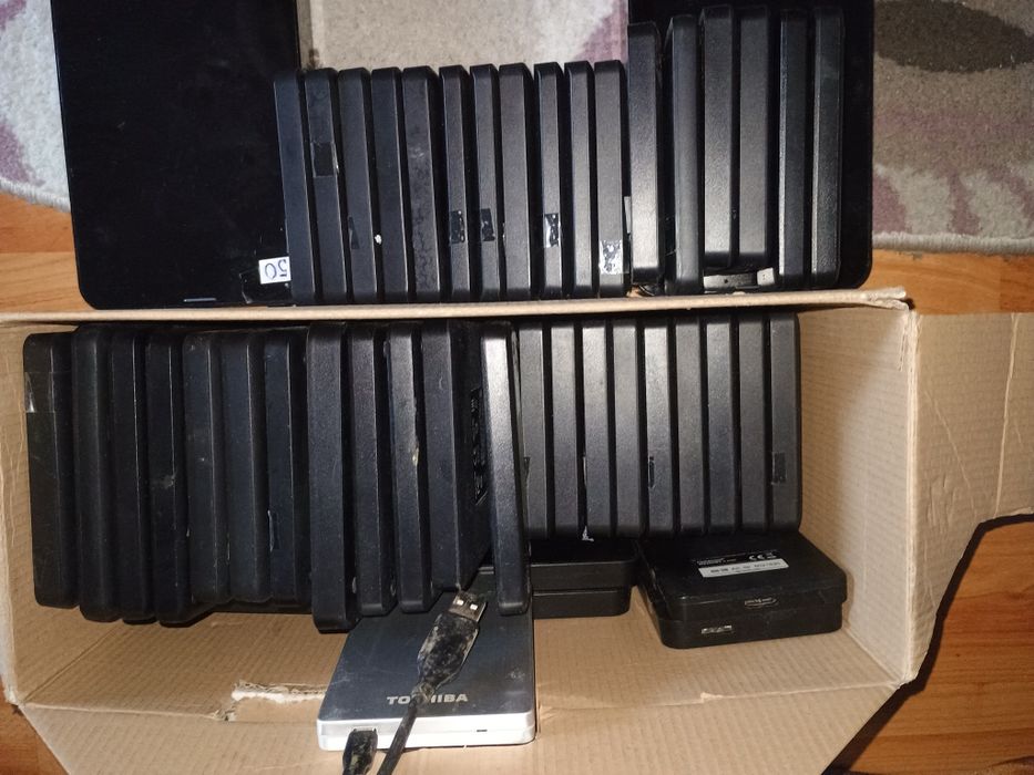 Hard disk extern 1TB Toshiba