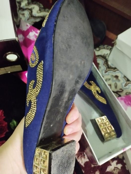 Oyoq kiymlar 38razmer