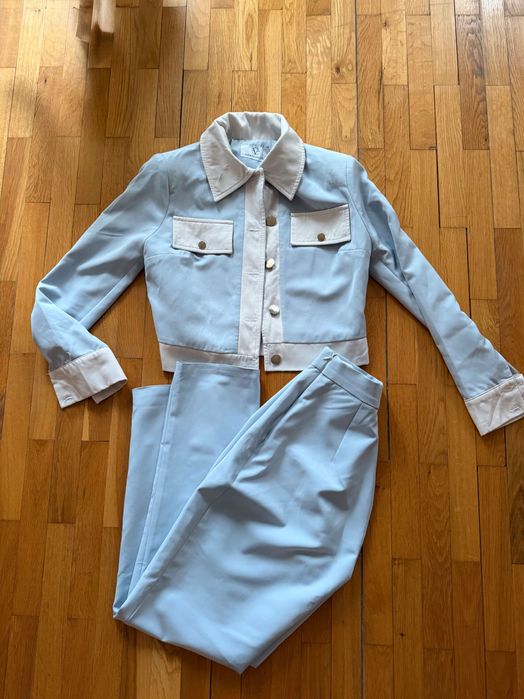 Продавам дамски сет