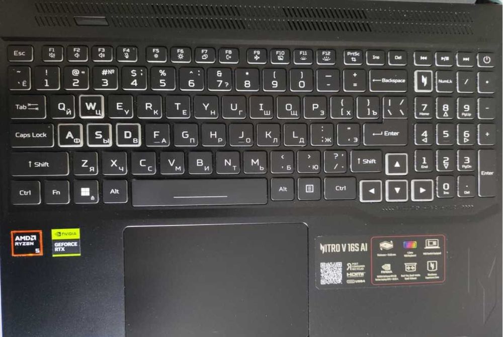 Игровой мощный ноутбук Acer