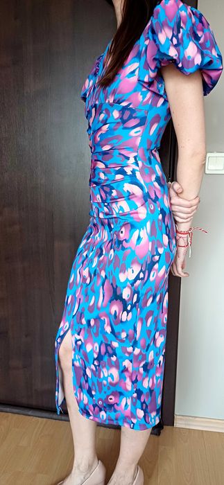 Красива дълга рокля