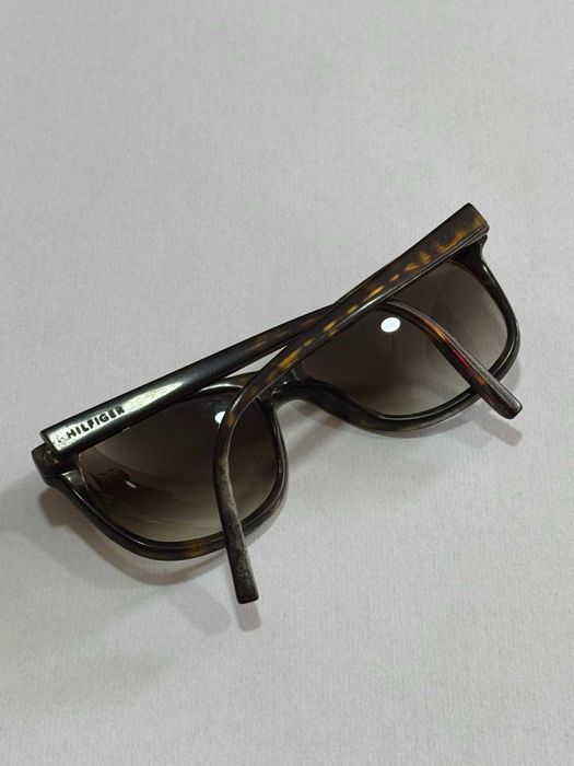 Слънчеви очила Tommy Hilfiger