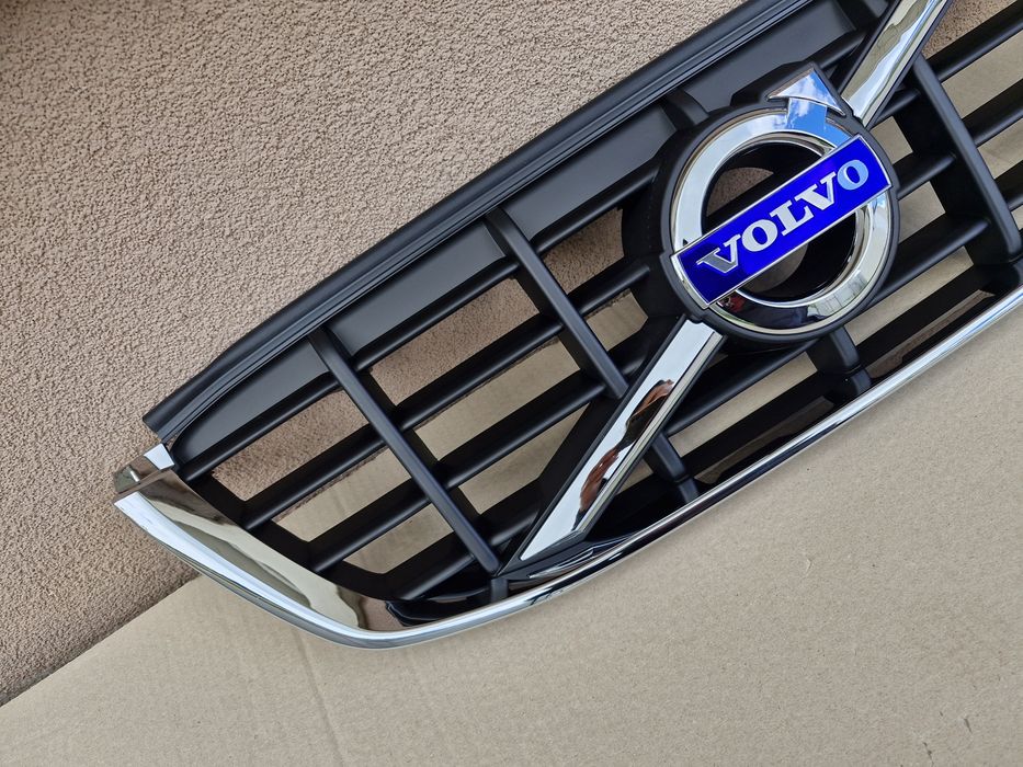 Grila centrala Volvo XC60 NOUA 2008-2013