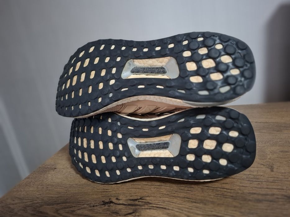 Adidas Ultra Boost маратонки 41 номер.