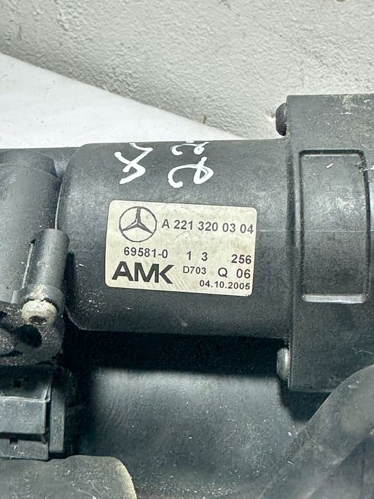 Компрессор пневмо подвески Mercedes w221