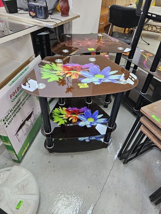 Маса стъклена различни мосели