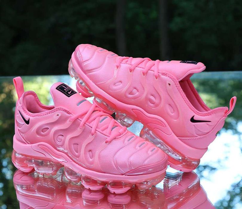 НАЛИЧНИ! Дамски маратонки Nike Air Vapormax Plus Women’s Bubblegum