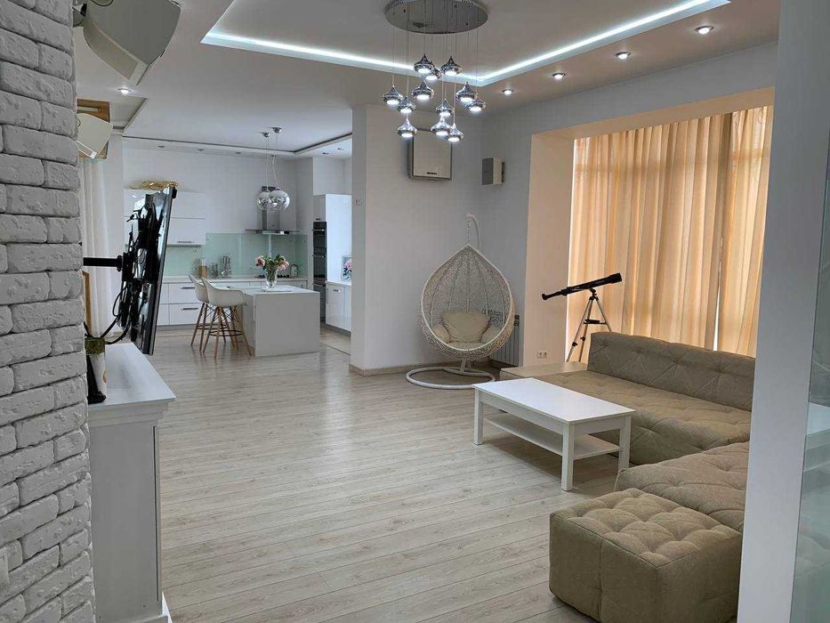 Сдается квартира в Аренду в новостройке возле метро Айбек