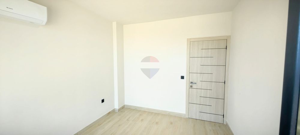 Продава се Тристаен апартамент в Варна, Аспарухово - 71 кв.м за 3092 €/кв.м - Снимка #9