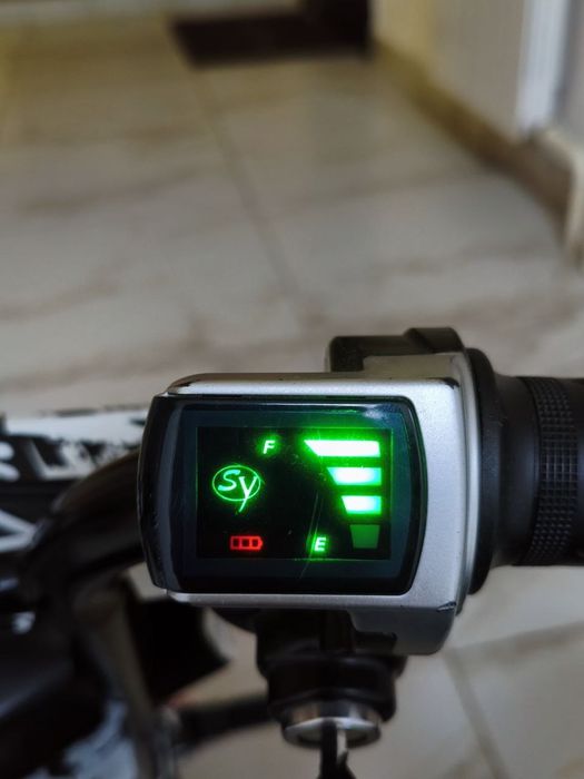 Красно белый дрифткар