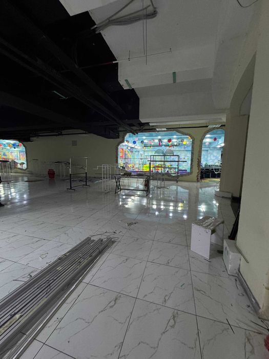 м.Дружба Народов Караташ Медиапарк 1-этаж 1600 м² с ремонтом