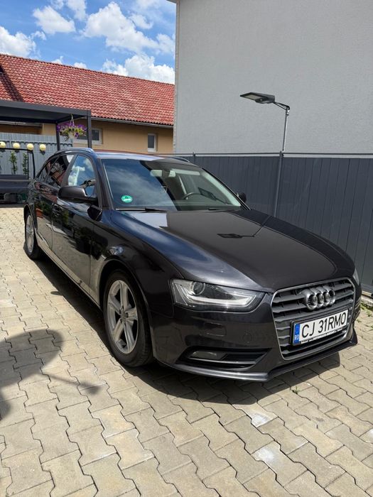 Audi A4 B8 2.0 143 cai facelift