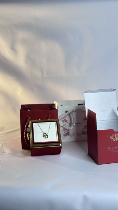 Подарок на 8 марта девушке