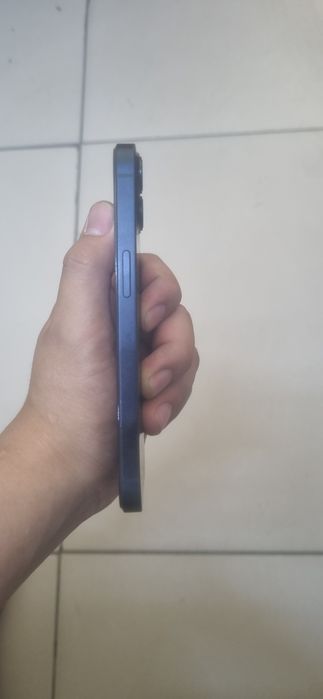 Iphone 13 в отличном состояний