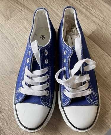 Нови сини кецове Converse 36 номер