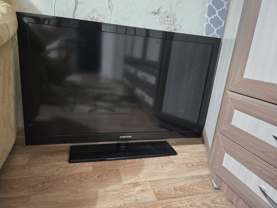 Телевизор самсунг