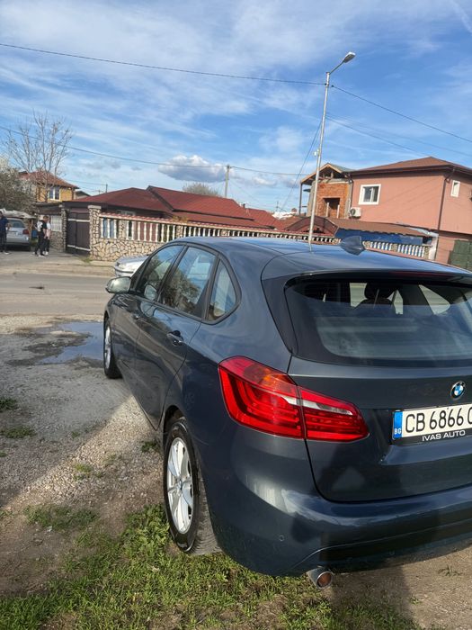 Продавам ВMW 2 Series 218 8 много добро техническko u Визуално състояние.