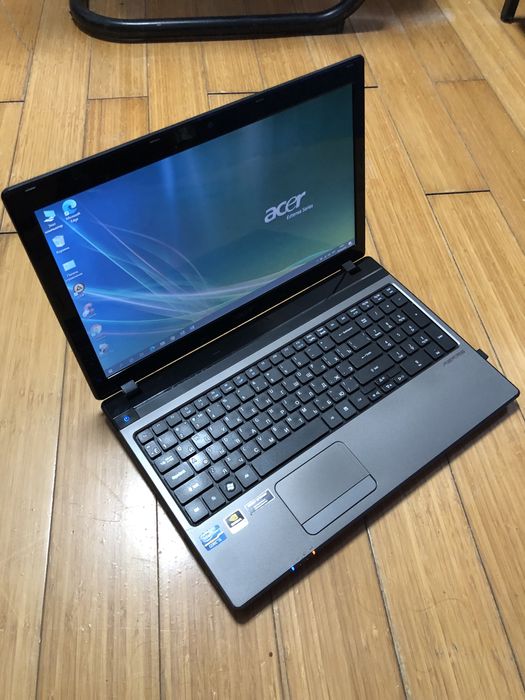 Отличный Aser intel i5 продам windows 10 работает отлично