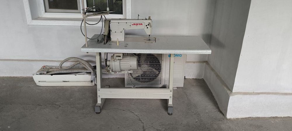 Juita Tikuv mashinasi