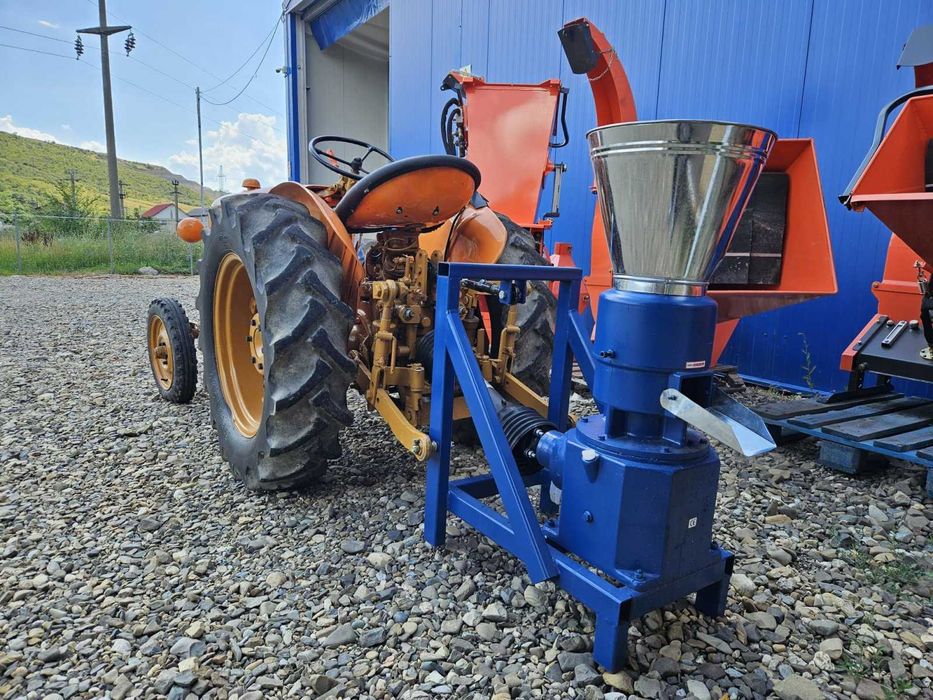 Машина за пелети задвижвана от трактор MKL-229 PTO/150 кг/ч/15 к.с