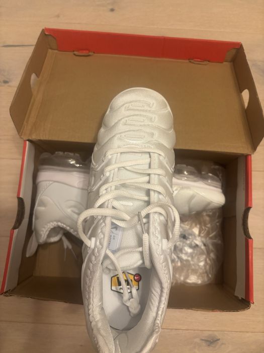 Nike vapormax triple white