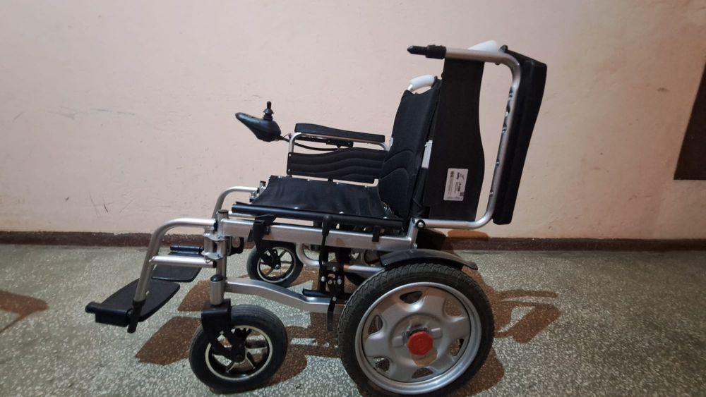 Scaun electric pentru persoane cu dizabilități.