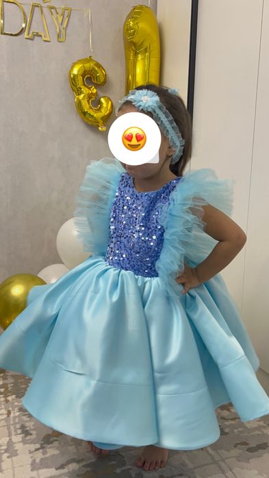 Платья детские продаю