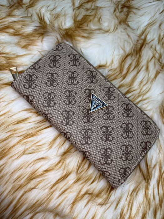 Portofel Guess de dama