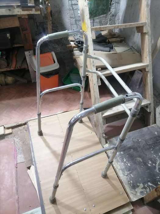 Костыли и ходунки