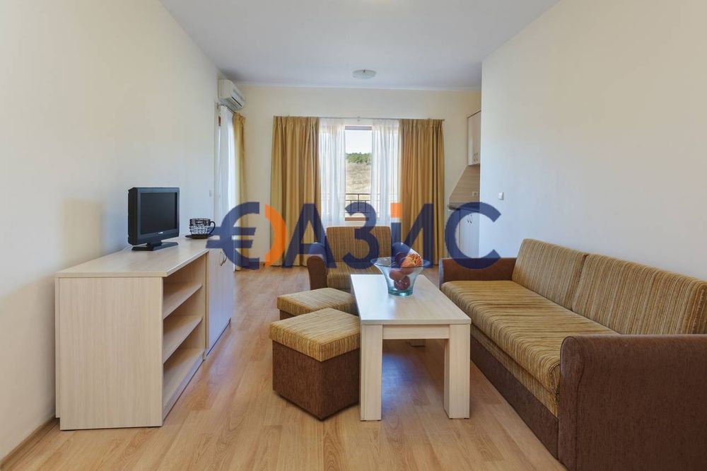 Продава се Двустаен апартамент в Созопол - 57 кв.м за 644 €/кв.м - Снимка #4