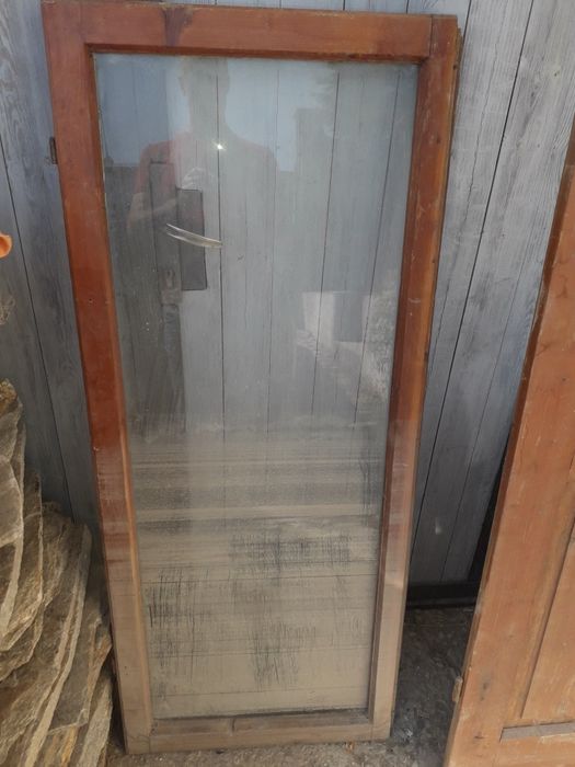 Продавам дървена дограма