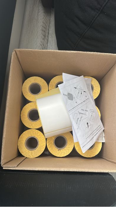 Imprimanta de etichete TSC TE200 + 11 role termice incluse