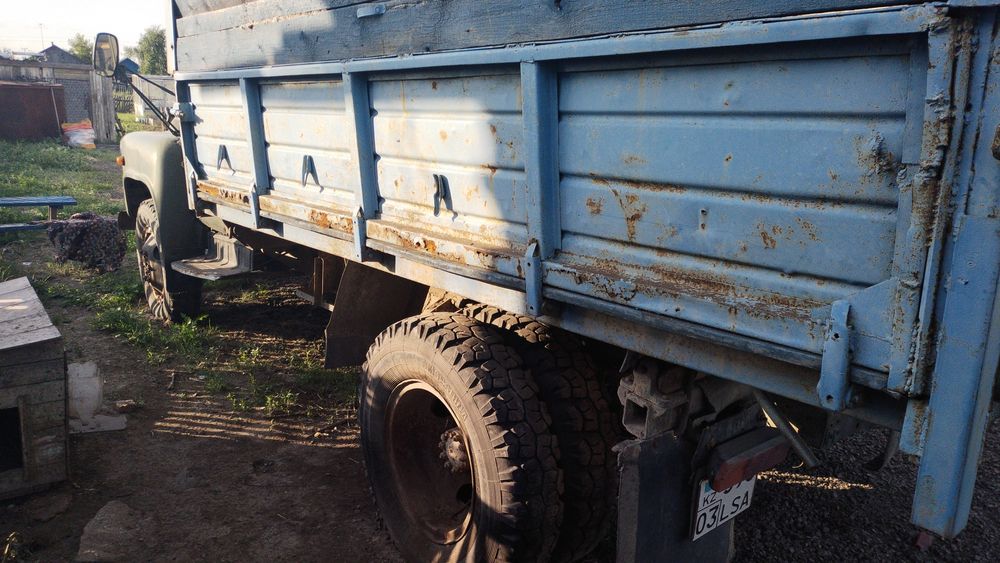 Автомобиль газ 53