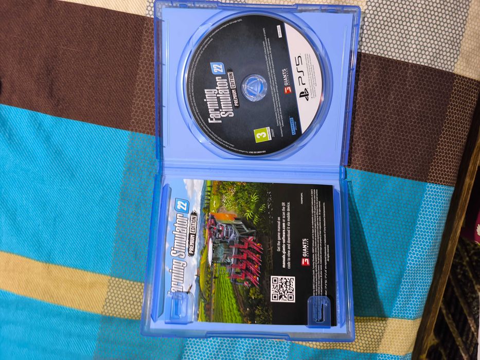 Продавам една игра за PS4 и две за ps5