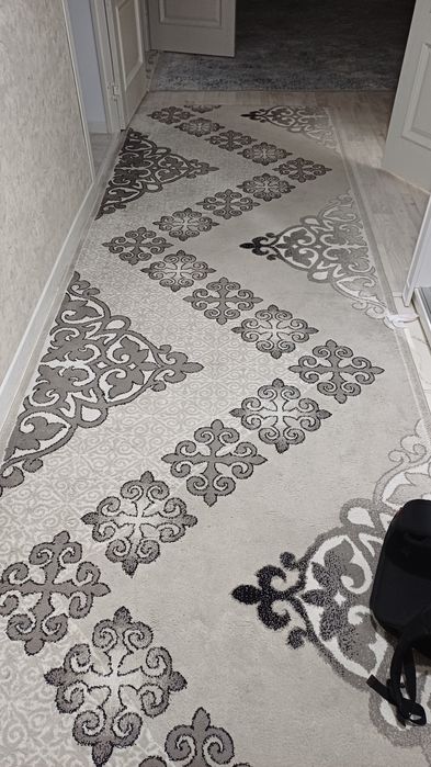 Дорожка в коридор