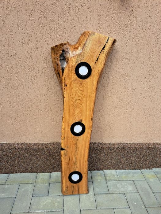 Lustre rustice din lemn masiv