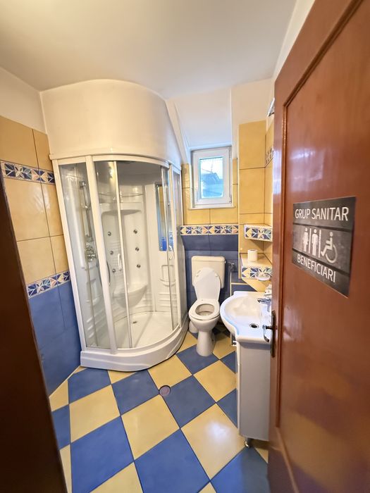 Inchiriez casa zona centrala