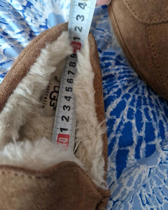 Papuci,botosi UGG mar 31 originali